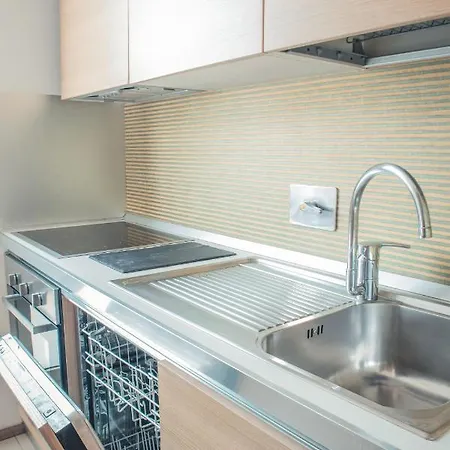 Minzoni Sul Mare E 130 Mt Dal Centro *