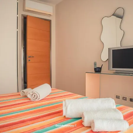 Minzoni Sul Mare E 130 Mt Dal Centro *