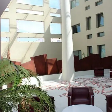 Minzoni Sul Mare E 130 Mt Dal Centro